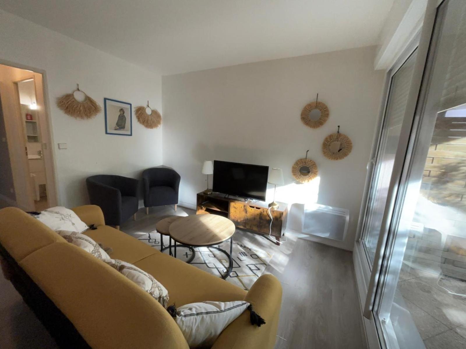 Appartement En Centre Ville Avec Cour Face Au Parc Pasteur 올리언스 외부 사진