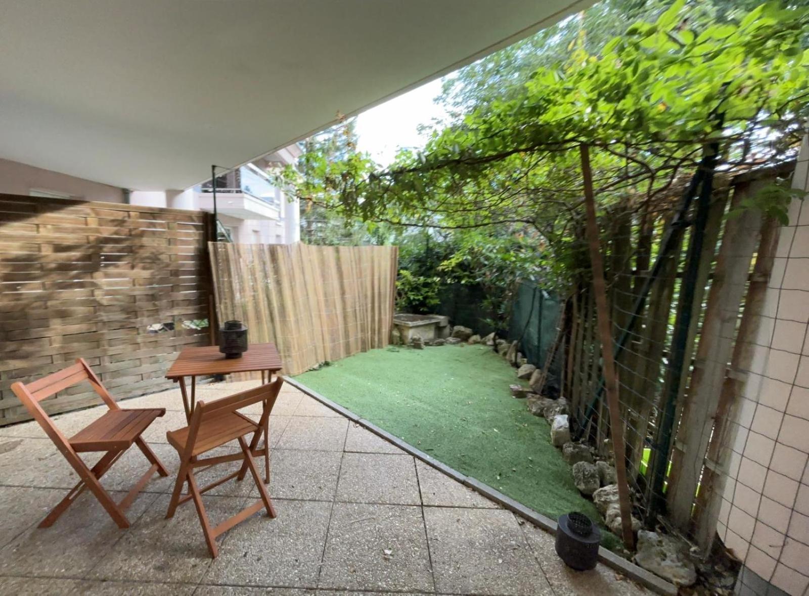 Appartement En Centre Ville Avec Cour Face Au Parc Pasteur 올리언스 외부 사진